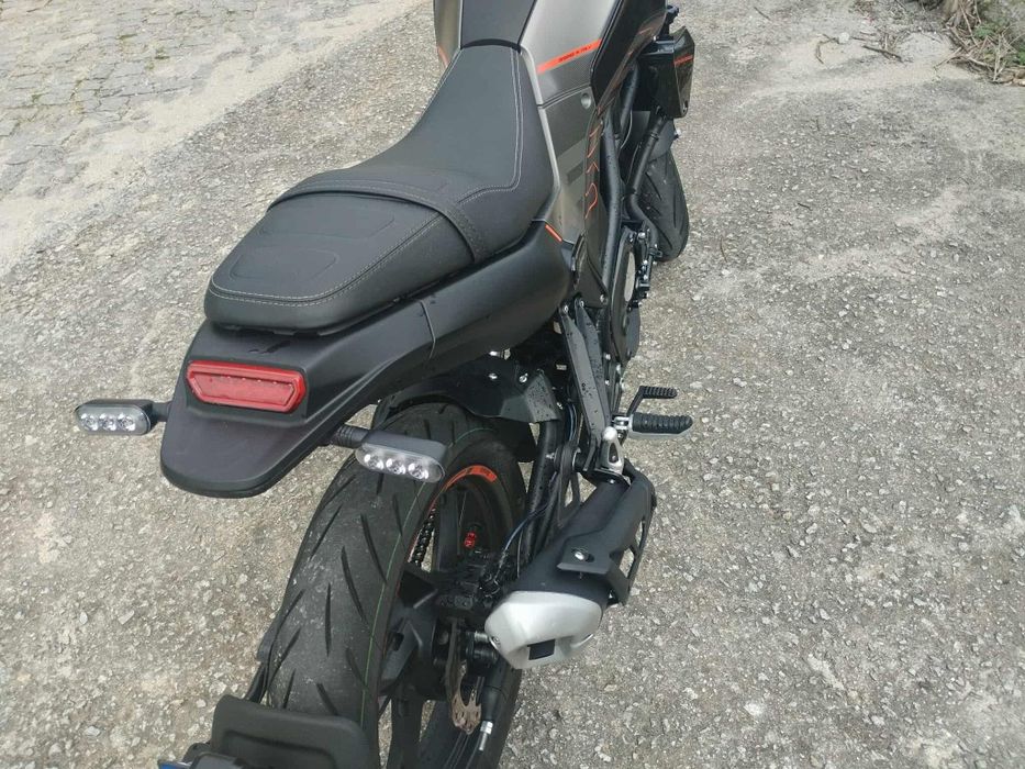 BENELLI Leoncino 125