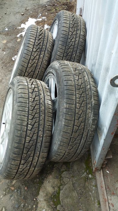 Продам резину 195/55. R16 комплект на дисках