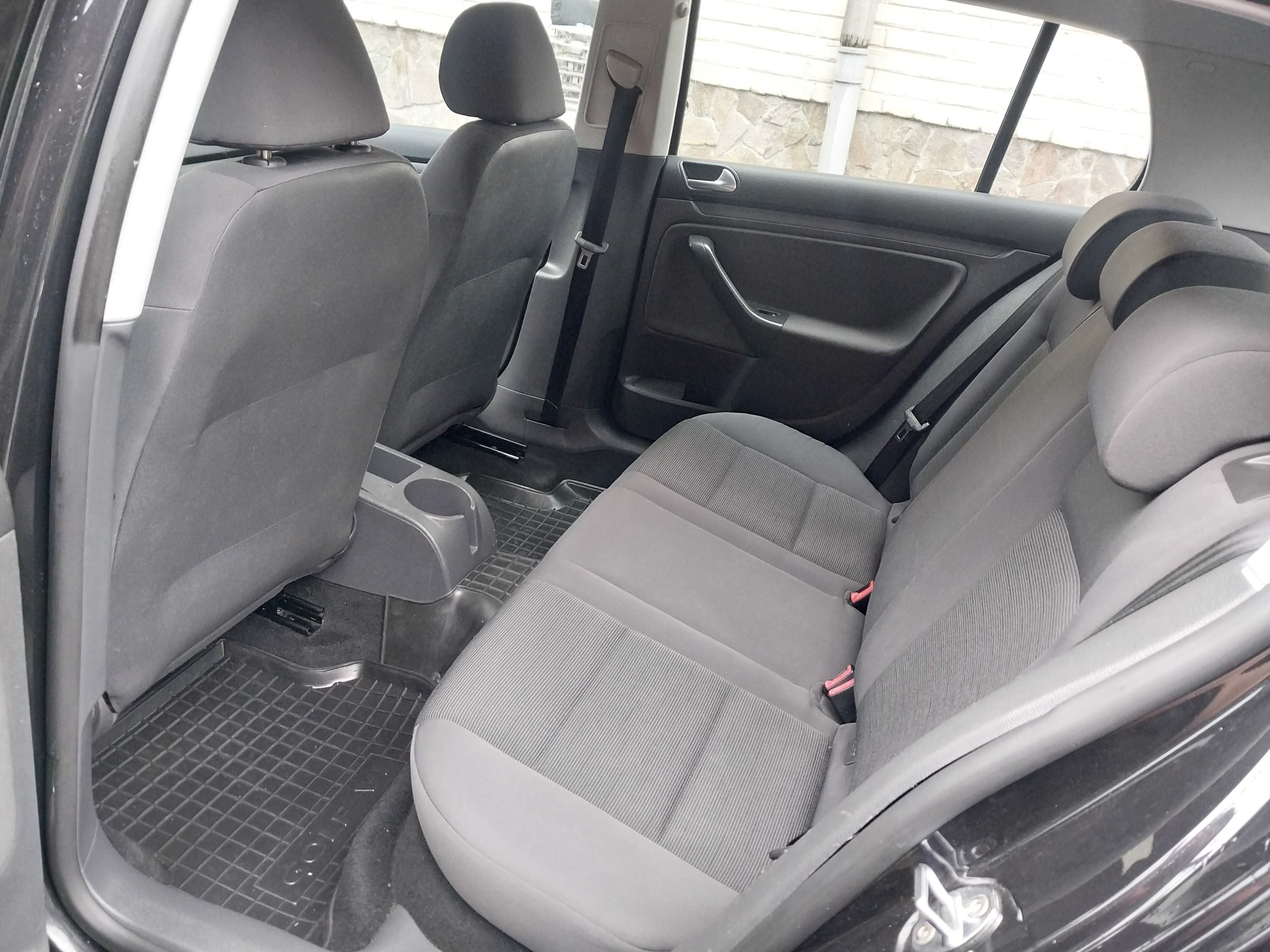 Volkswagen Golf 5 1.6 mpi