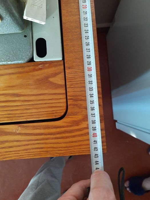 Швейна машинка Подольск 142 з ел. приводом б/в. 2250грн. Торг