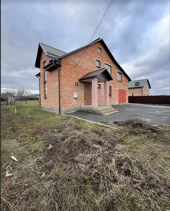 Будинок БЕЗ КОМІСІЇ з гаражем