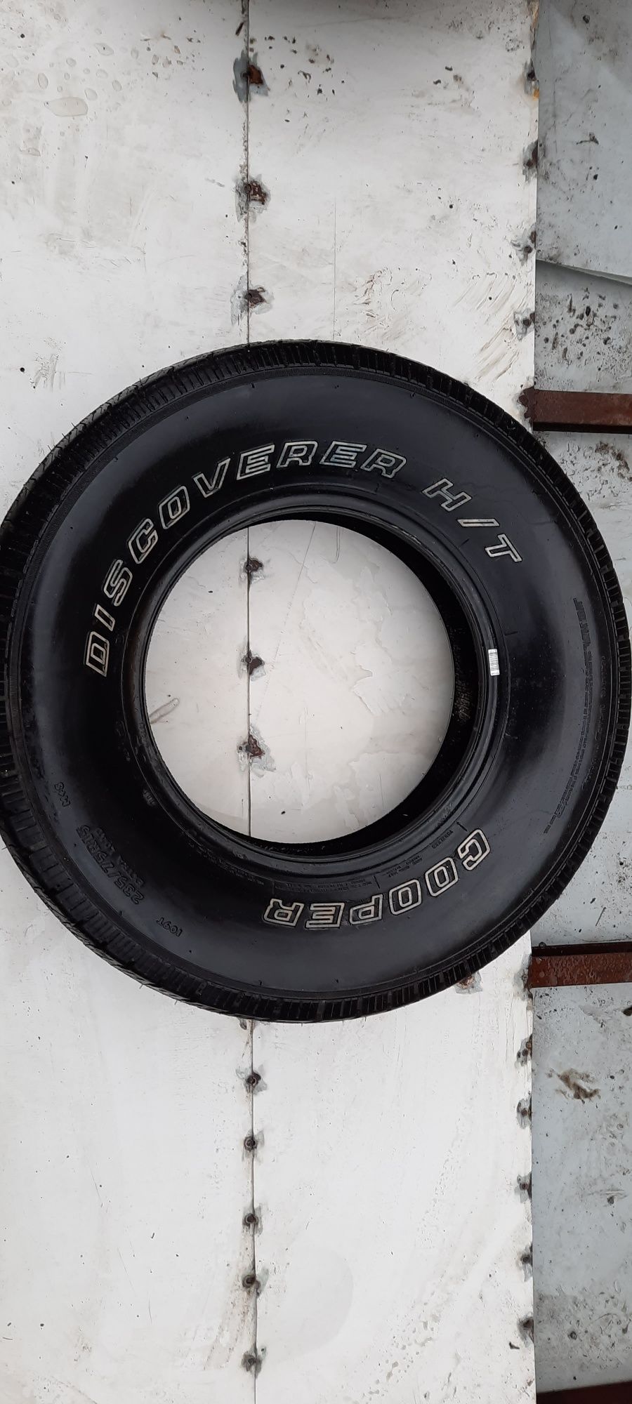 Opona pojedyncza zimowa DISCOVERER COOPER  235/75R15