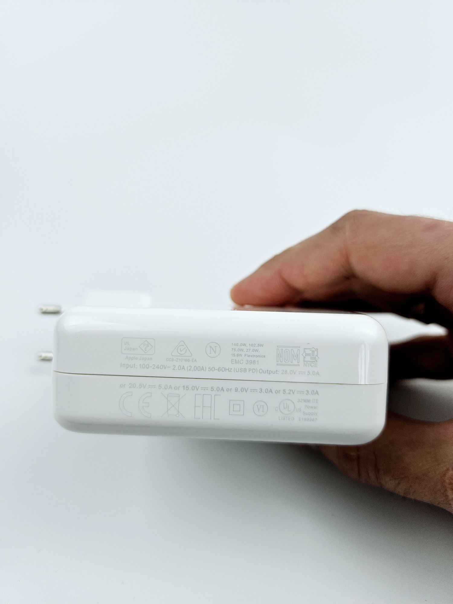 Б.У Блок живлення Арple A2452 140W MacBook Pro питания для макбук мак