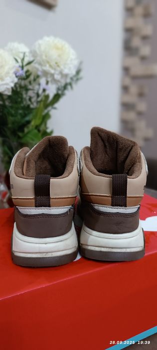 Кросівки осінь 32 р.