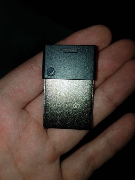 Xbox Series X zestaw z dodatkami - stan idealny.