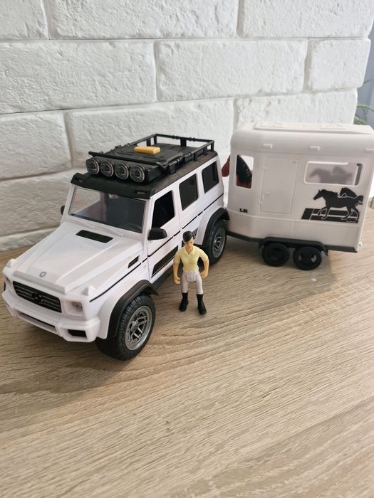 Zestaw samochód z przyczepa Dickiem toys