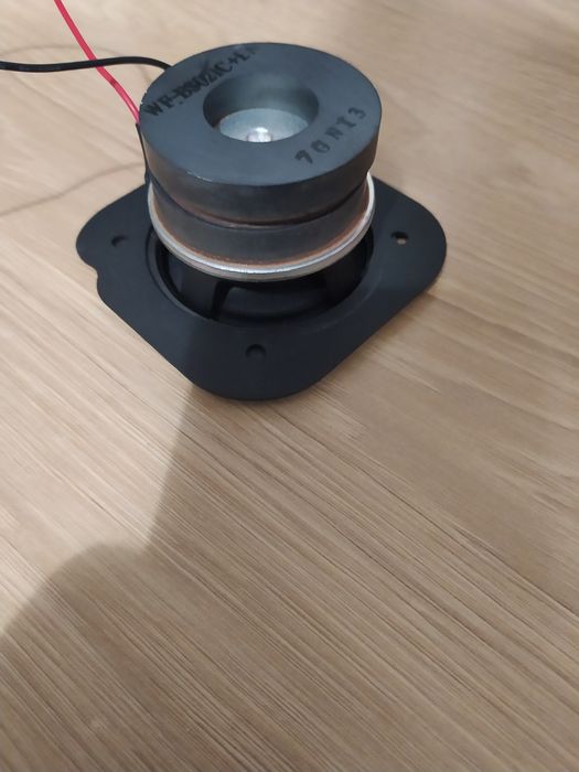 Głośniki bose dwa basowe średnie