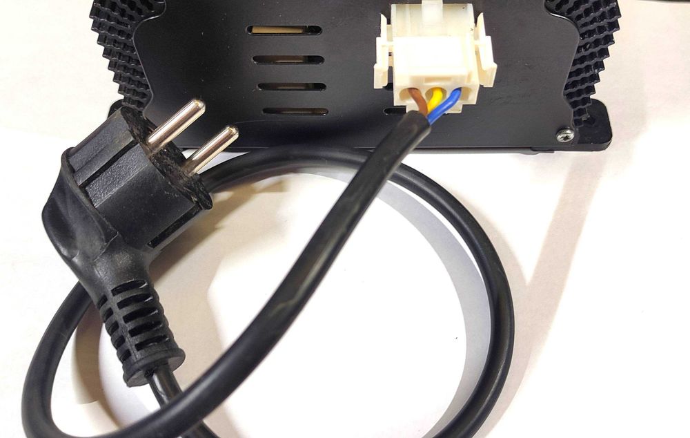 Carregador Baterias Automático 220V 230V para 12V 200W
