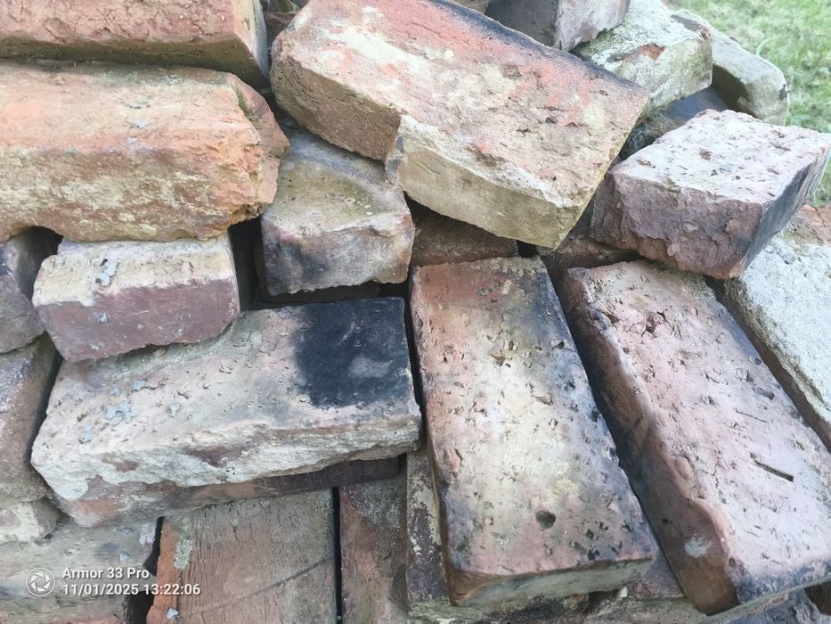 Stara cegła około 250 sztuk