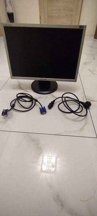 Sprzedam komputer stacjonarny