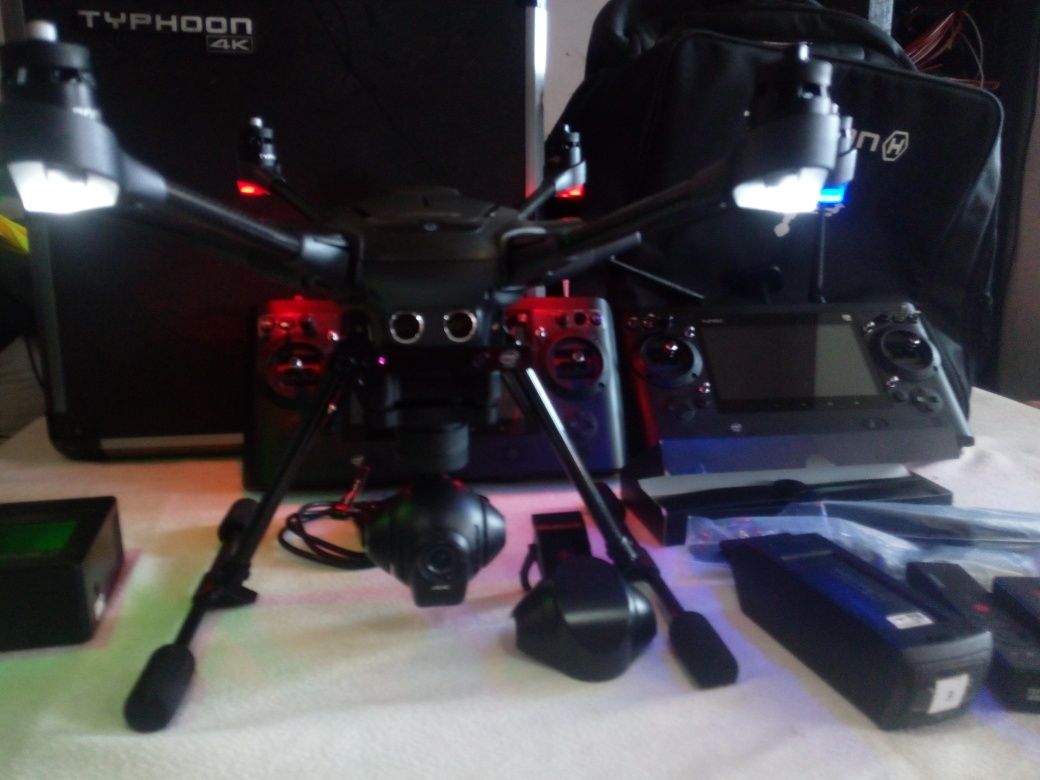 Yuneec typhoon h plus