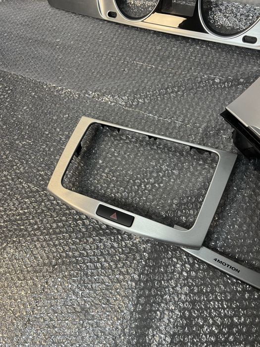 Декор алюміній накладки на торпедо Highline Passat B7 CC