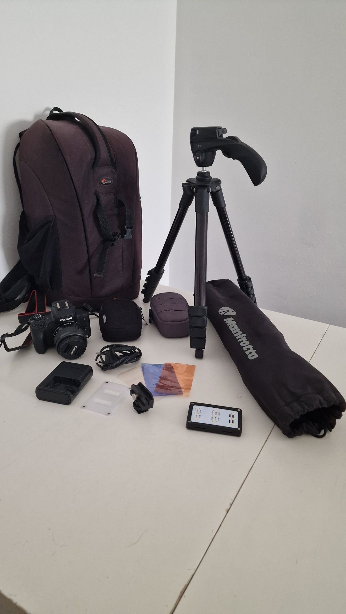 Conjunto Canon m50 com acessórios
