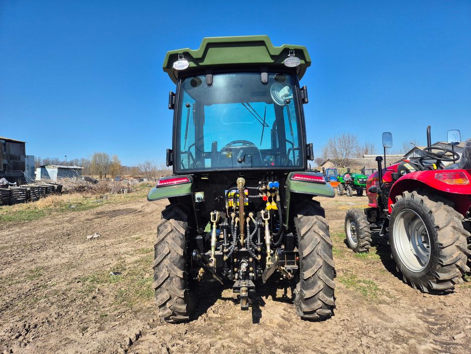 Трактор с кабиной Кентавр 404 SCU новый кузов