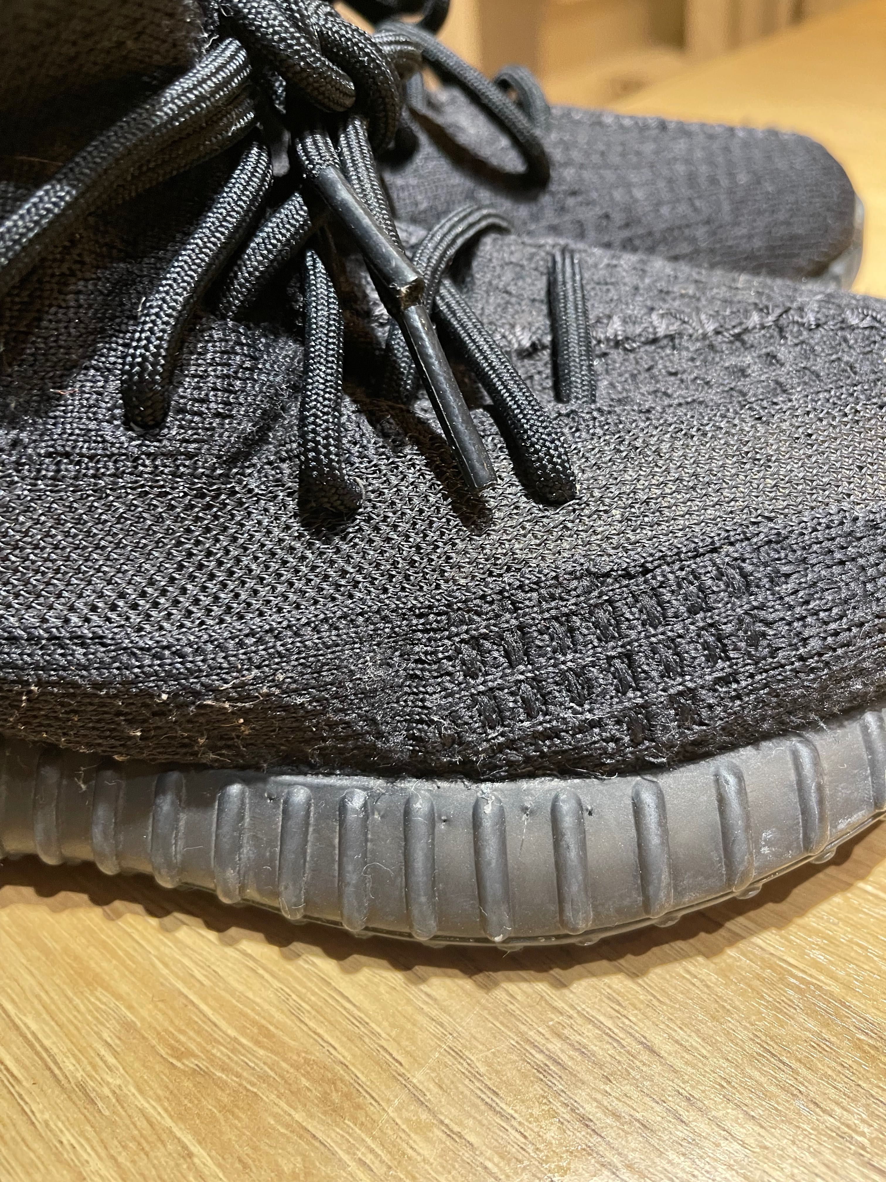 adidas Yeezy boost 350 v2 onyx 42 2/3 black white carbon belug