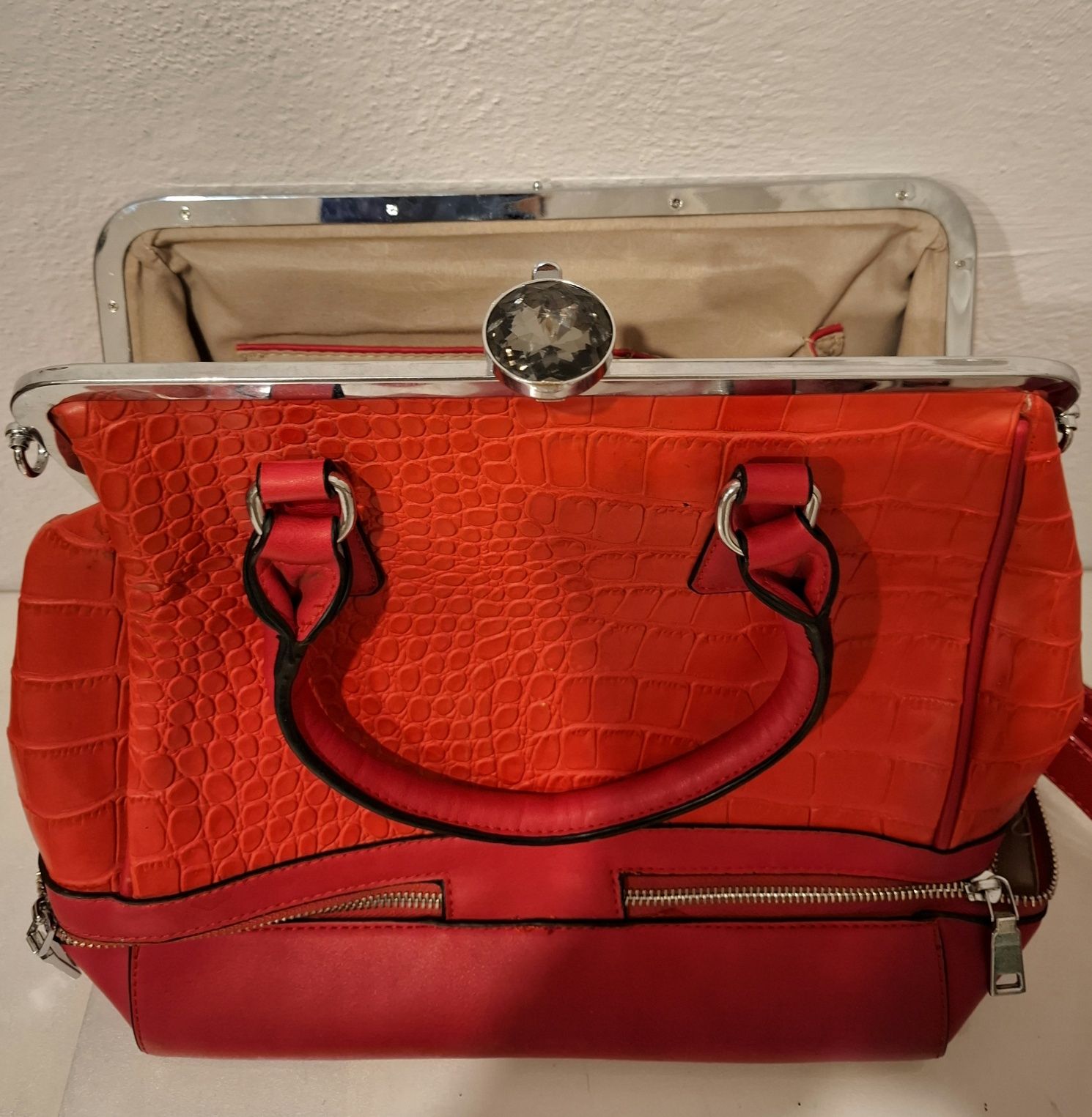 Torebka Aliston A 316 Red, długi pasek, podwójne dno