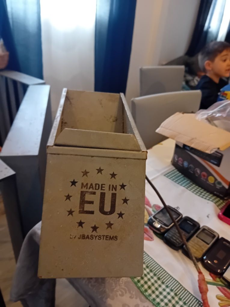 Separador de comida de passaro