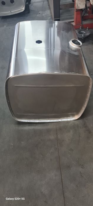 Zbiornik paliwa man 300 l 62x68x80