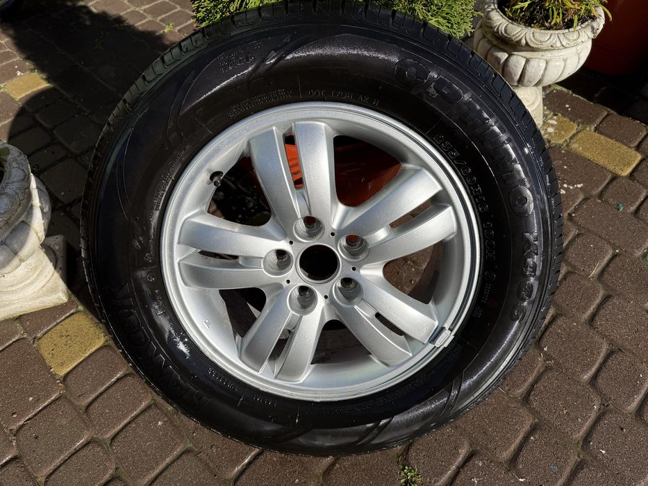 Шина туксон  235/60/16 запаска