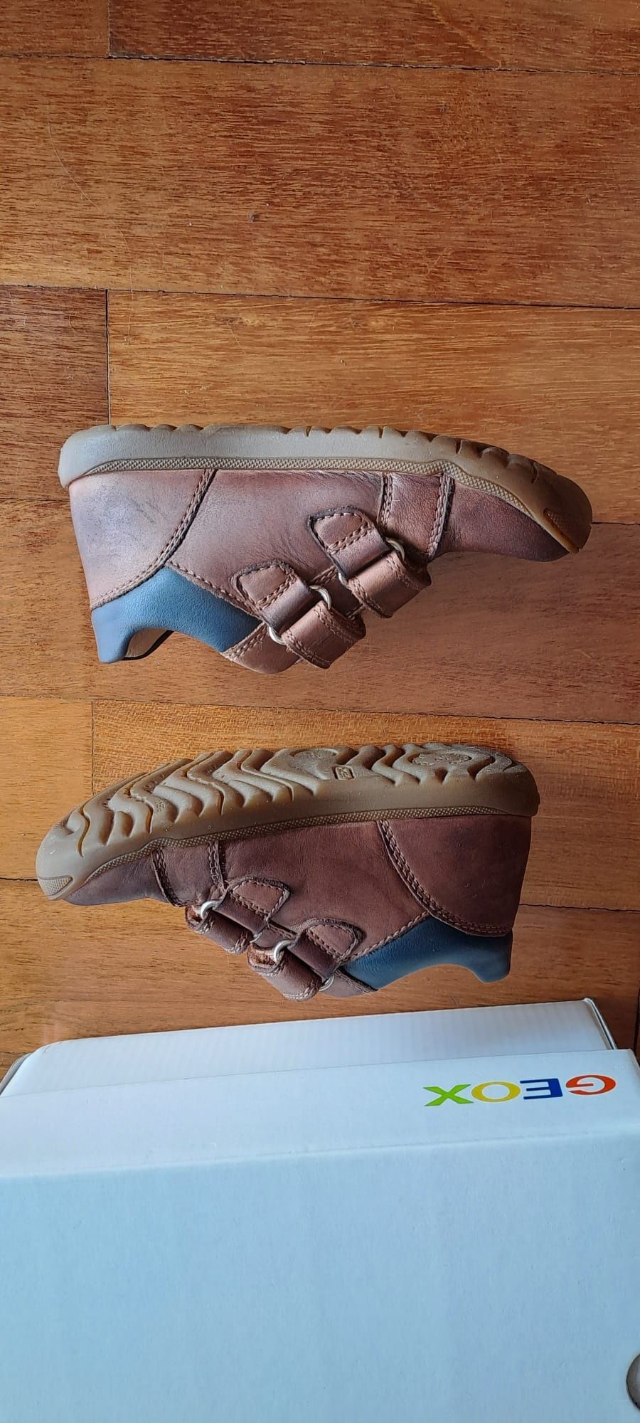 Botas castanhas Geox 24