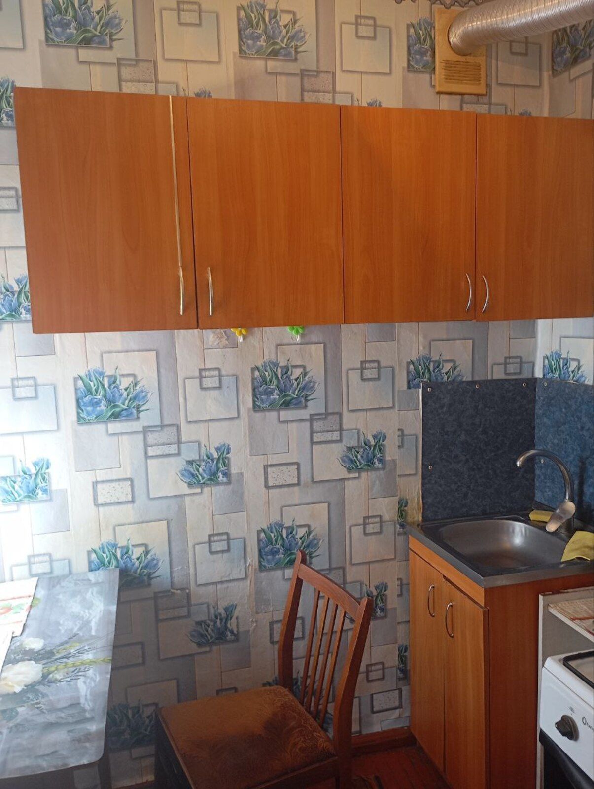 Продається 1 кімнатна квартира (гостинка)