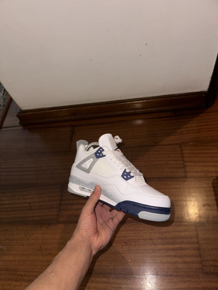 Air Jordan 4 Retro Midnight Navy