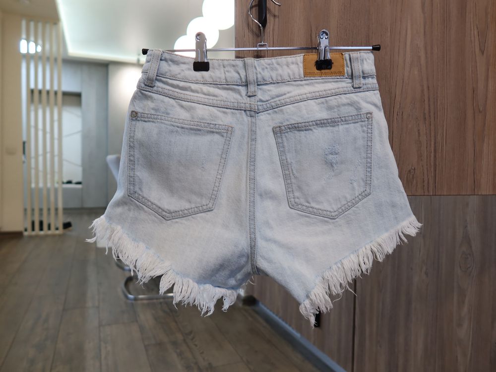 Шорти stradivarius 36