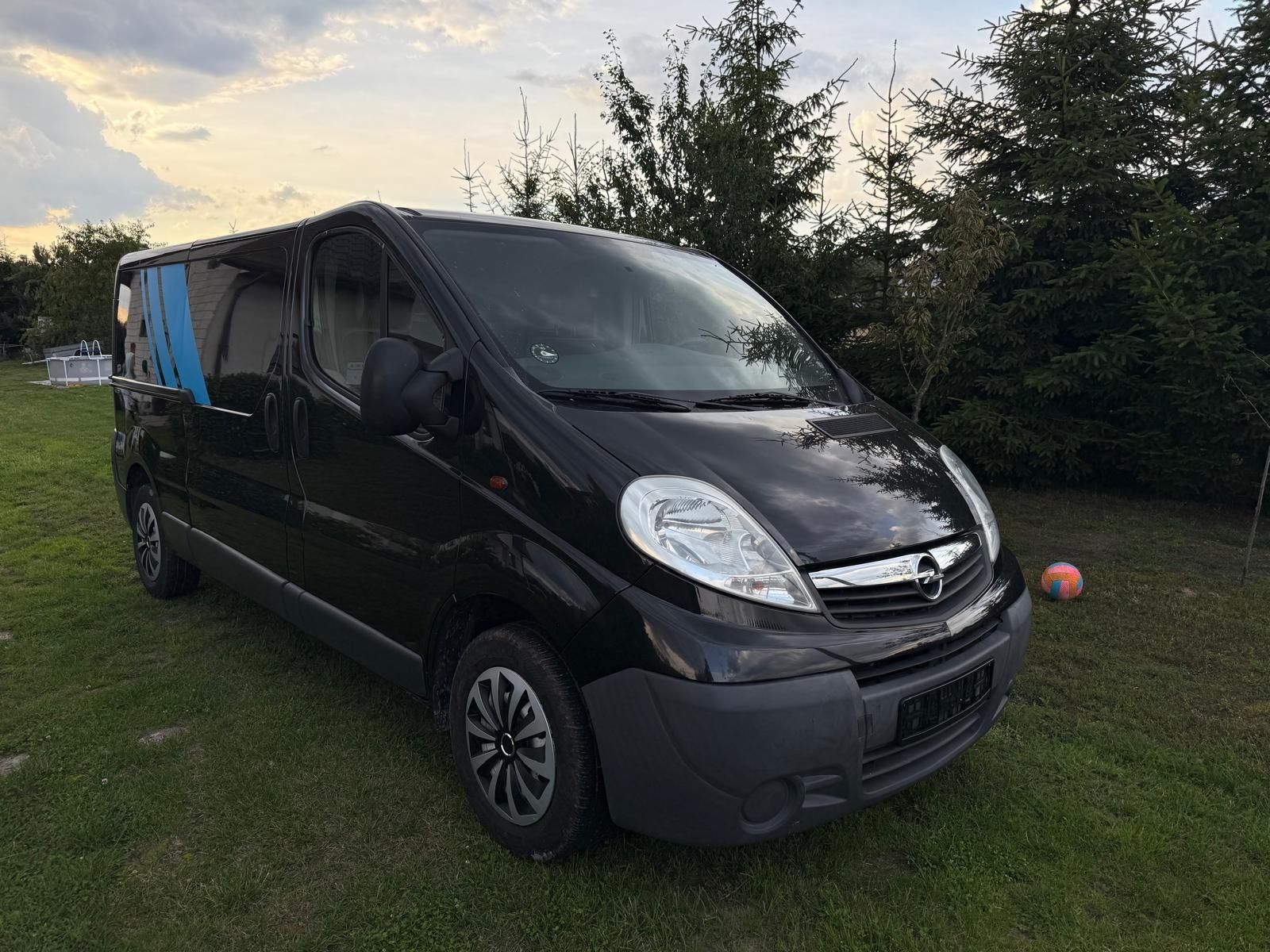 Opel Vivaro Long