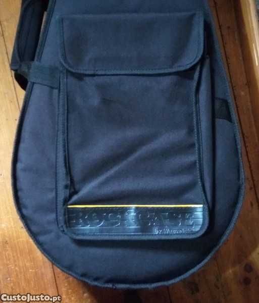 Estojo ou Case (WARWICK) para Guitarras Les Paul usei com Gibson