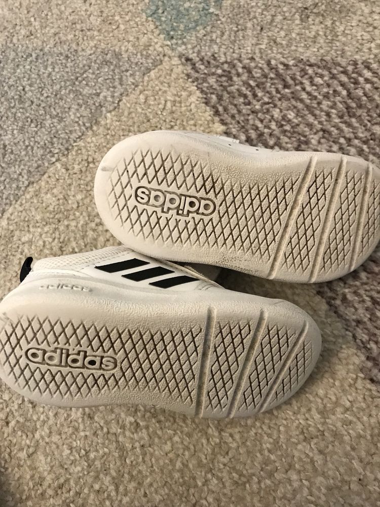 Buty adidas r. 22