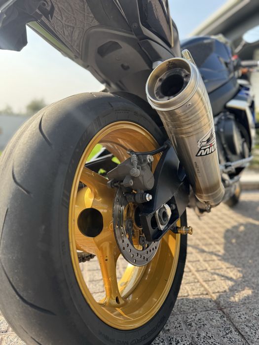Suzuki GSXR 600 K9