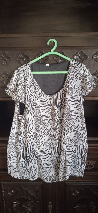 Camisas, camisolas e blusas para venda