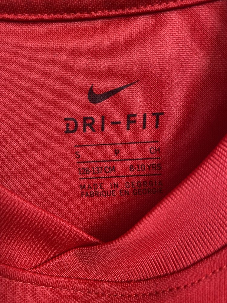 Спортивна дитяча форма Nike DRI-FIT на хлопчика 8-10 років