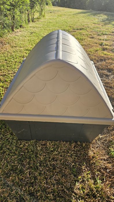 Casa plástico para cão