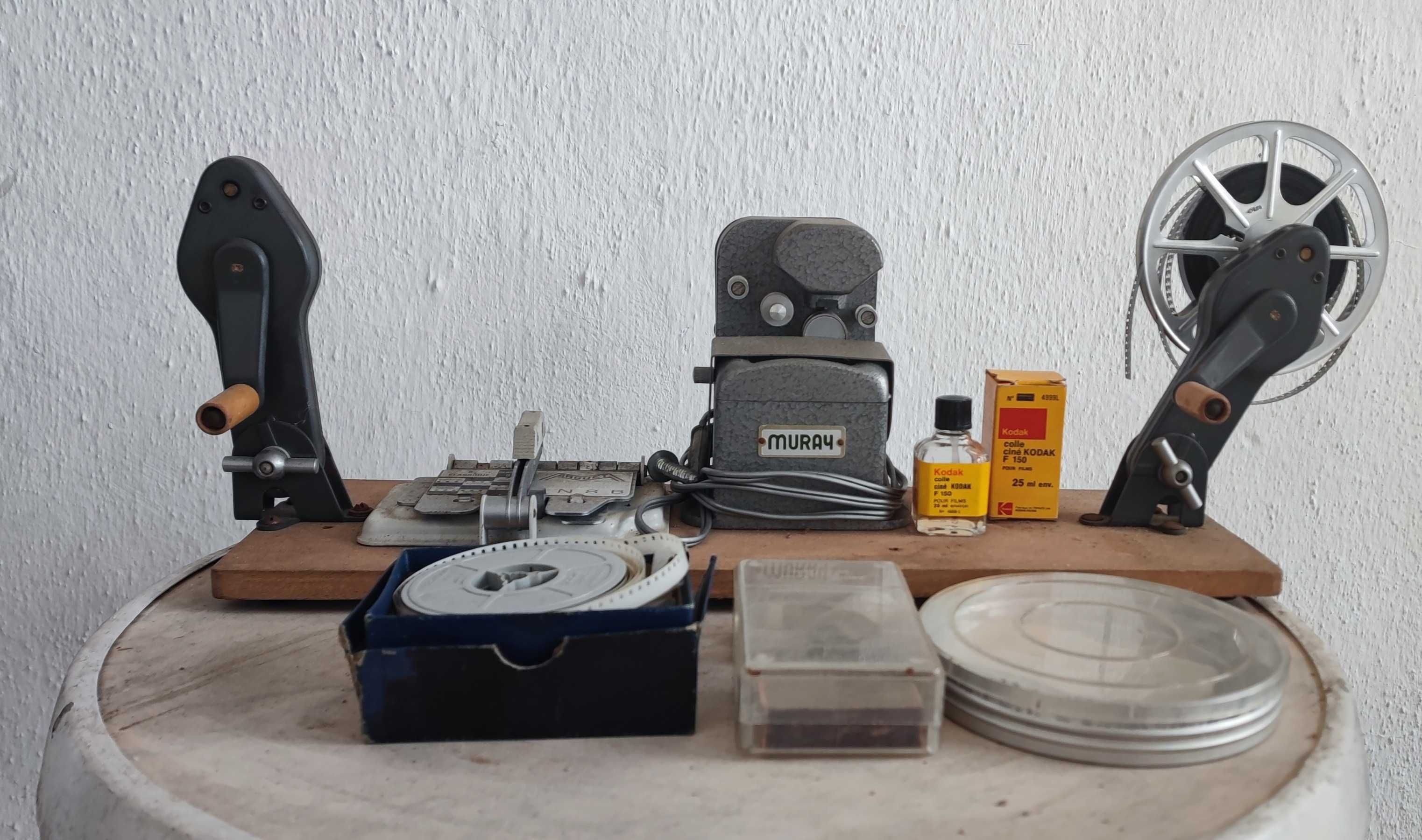 Projetor Antigo com acessórios e Tela