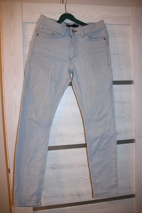 Spodnie jeansowe, męskie, jasno niebieskie, Reserved, W 28, jak nowe