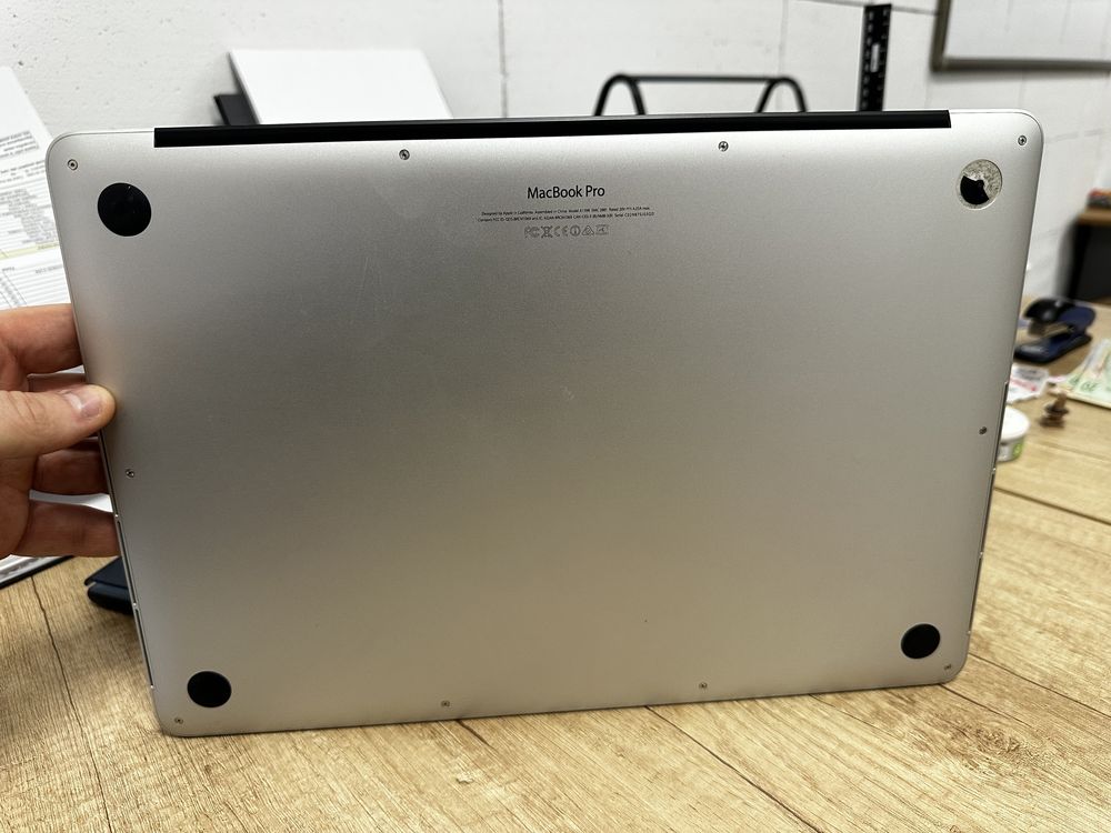 Mac Book Pro 2015 i7 16 gb