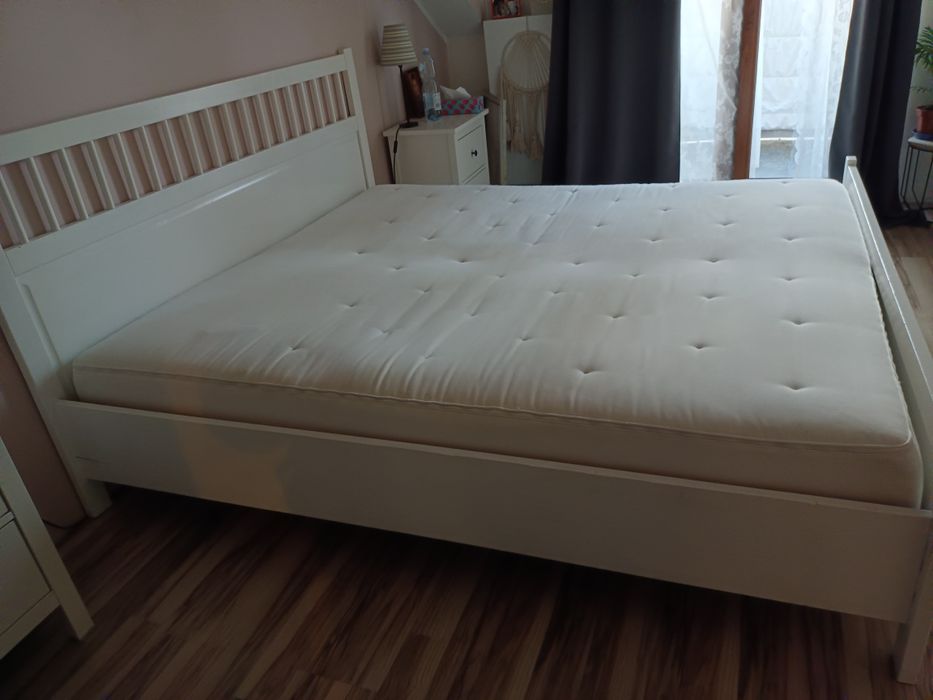 Łóżko Ikea Hemnes