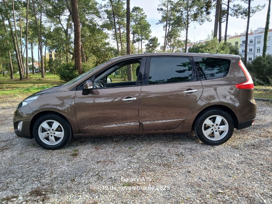 2010 RENAULT GRAND SCENIC 1.5 DCI EXTREME 110CV 7 LUGARES