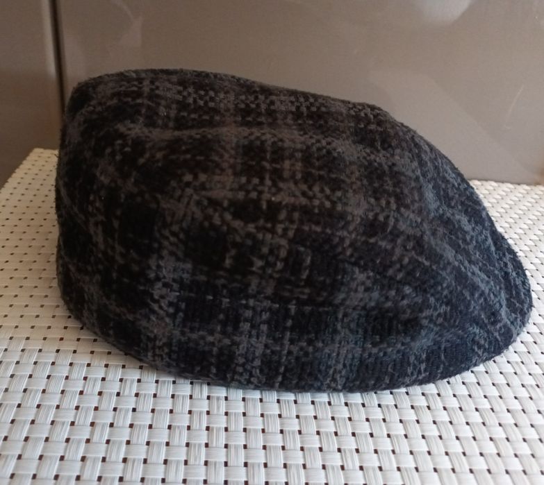 Kasztet męski w kratę ( ochrona uszu ) rozm 58