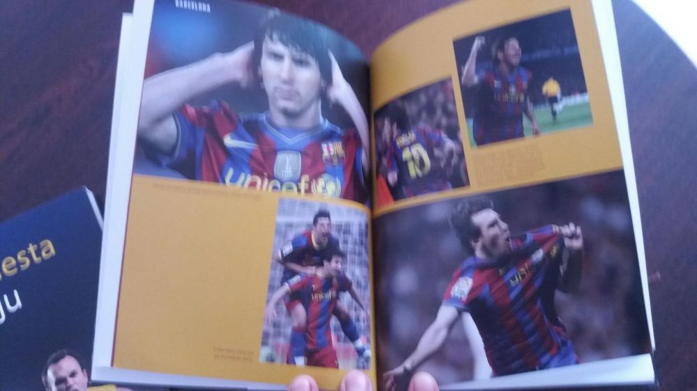 "Messi" - " Andres Iniesta" za 2 szt.