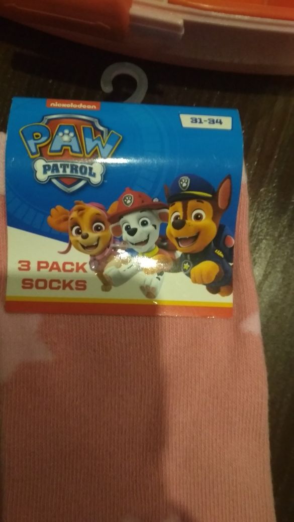 Nowy zestaw Psi patrol śniadaniówka + 3pak skarpet