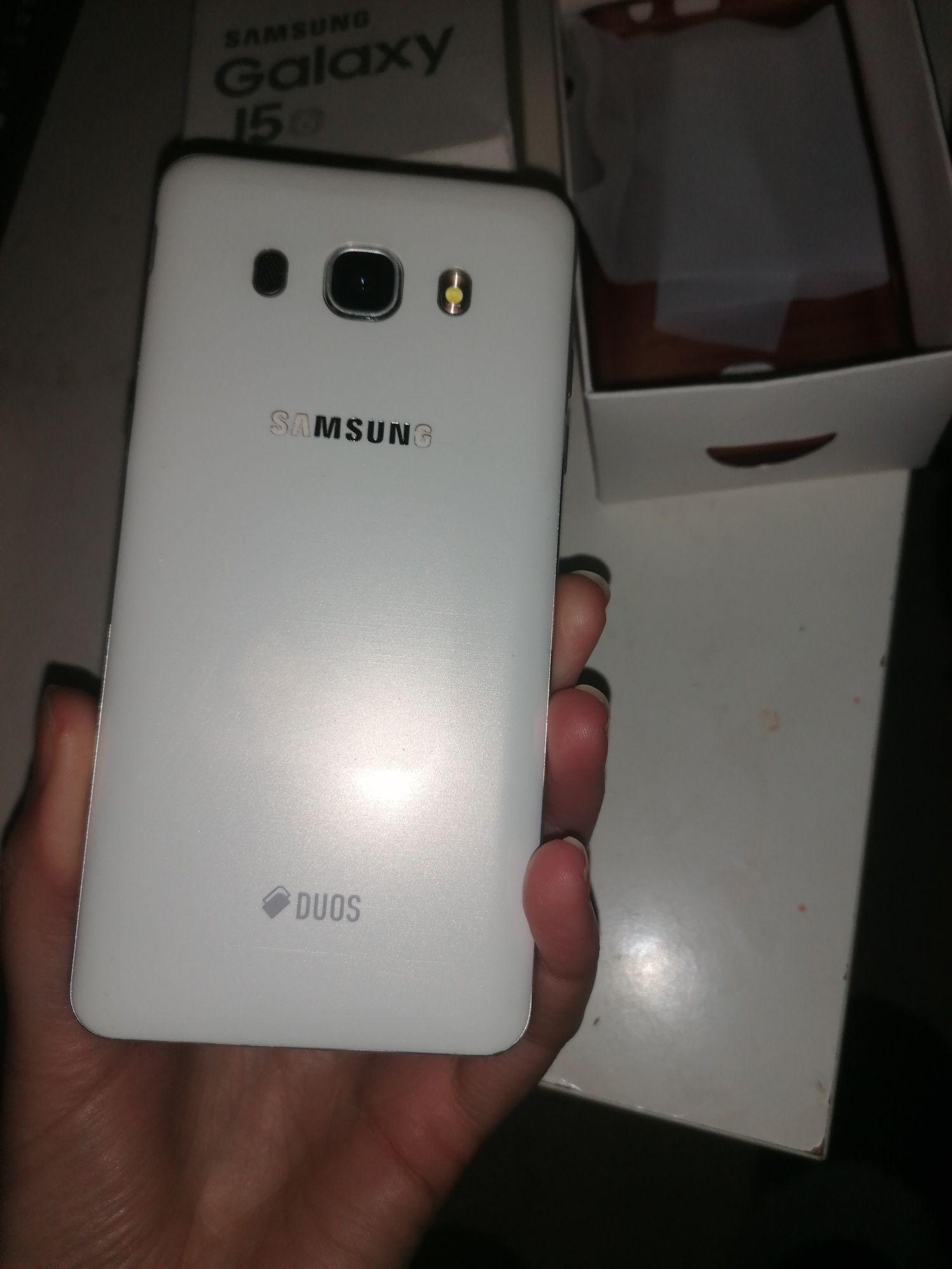 Samsung Galaxy J5 16GB desbloqueado