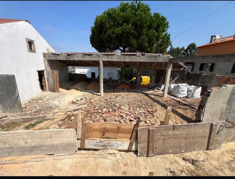 Moradia Independente com terreno no Gaio - Vimeiro Alcobaça