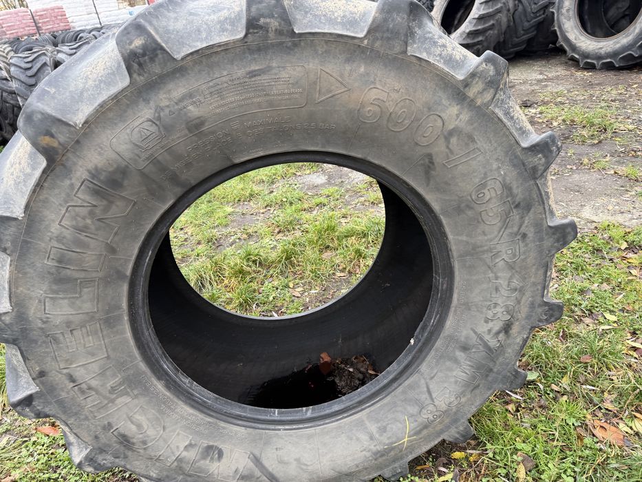 Opona 600/65R28 Michelin