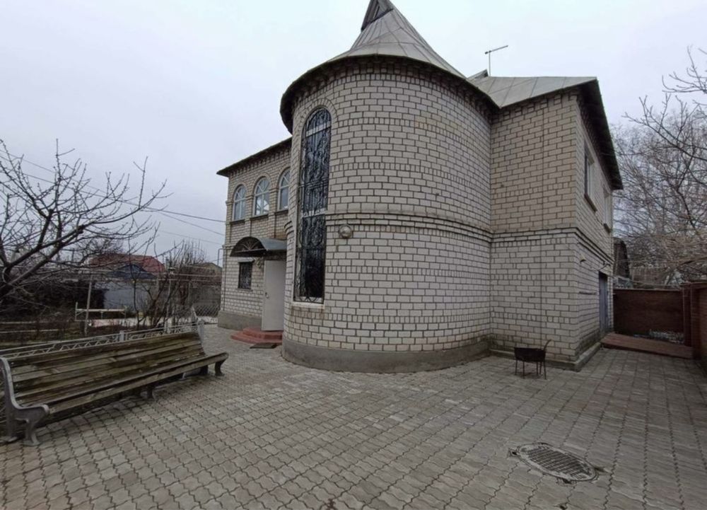 Продам двухэтажный Дом в Корабельном районе ул. Дружбы