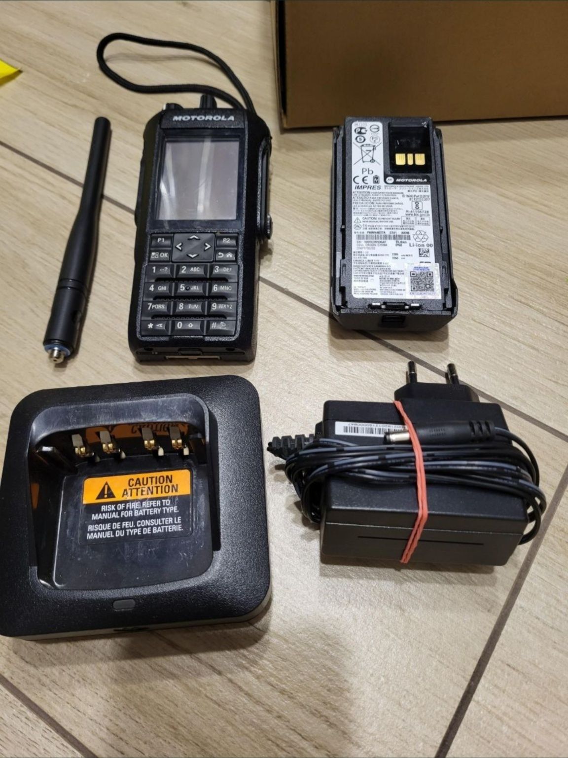 ЗСУ Рация Motorola R7
