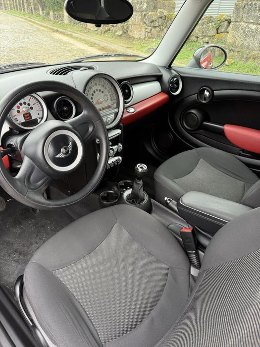 Mini one d 3 portas