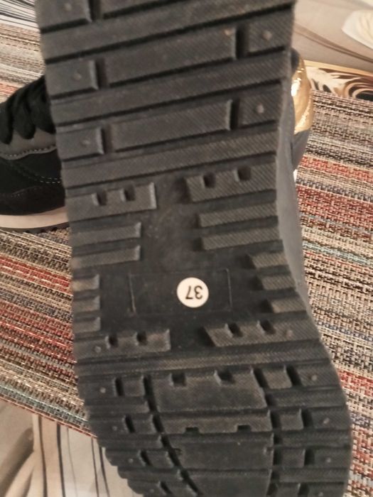 Nowe buty sportowe damskie 37-38