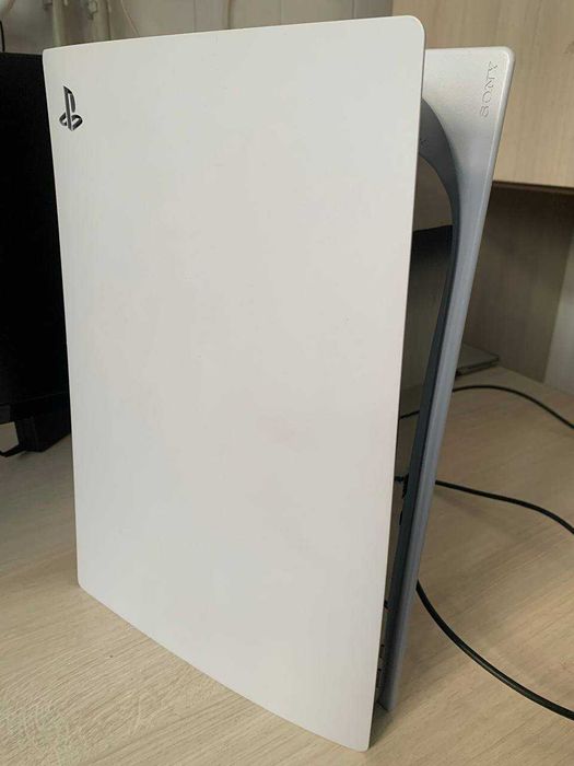 Sony PlayStation 5 BluRay PS5 з дисководом в гарному стані